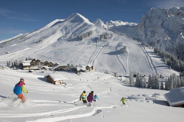 Pin's - épinglette - Chatel - Collection
